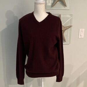 Tahari Cashmere V-Neck Sweater Size S.